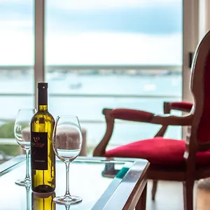 Center Istria Croatia With Seaview By Rentistra Apartmán